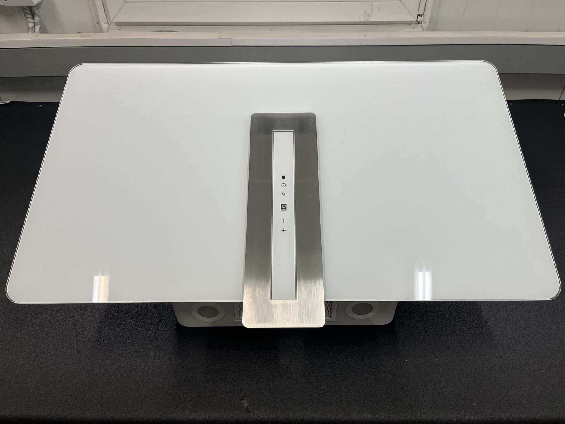 Optima White Outlet