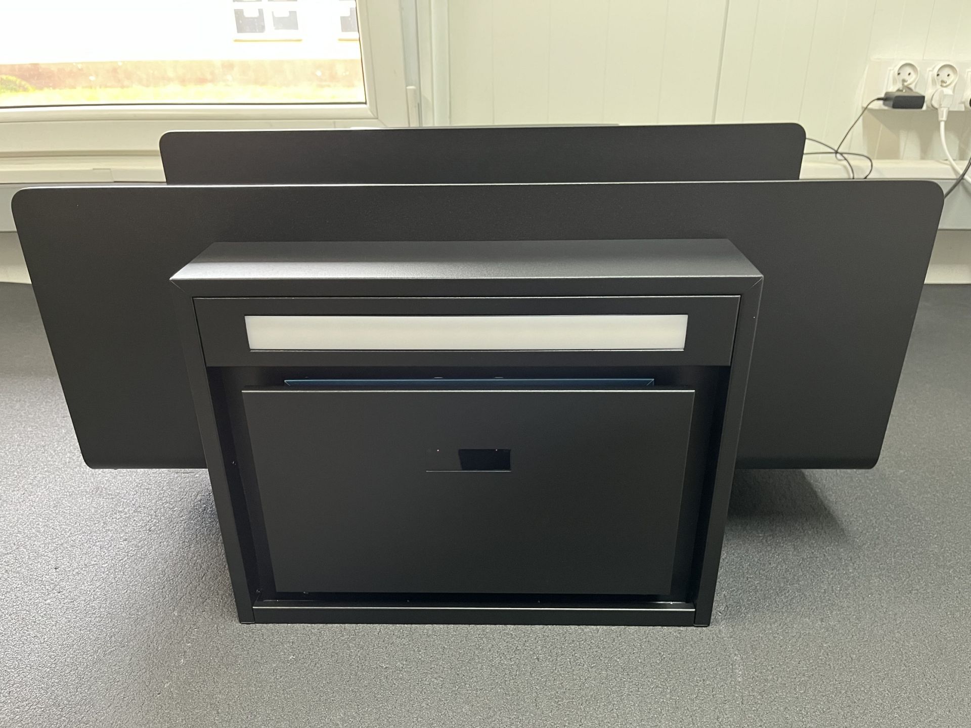 C-Shelf Black-Black OUTLET